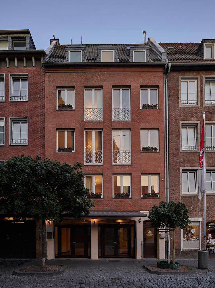 Apartment-Hotel Am Rathaus Dusseldorf Exterior photo